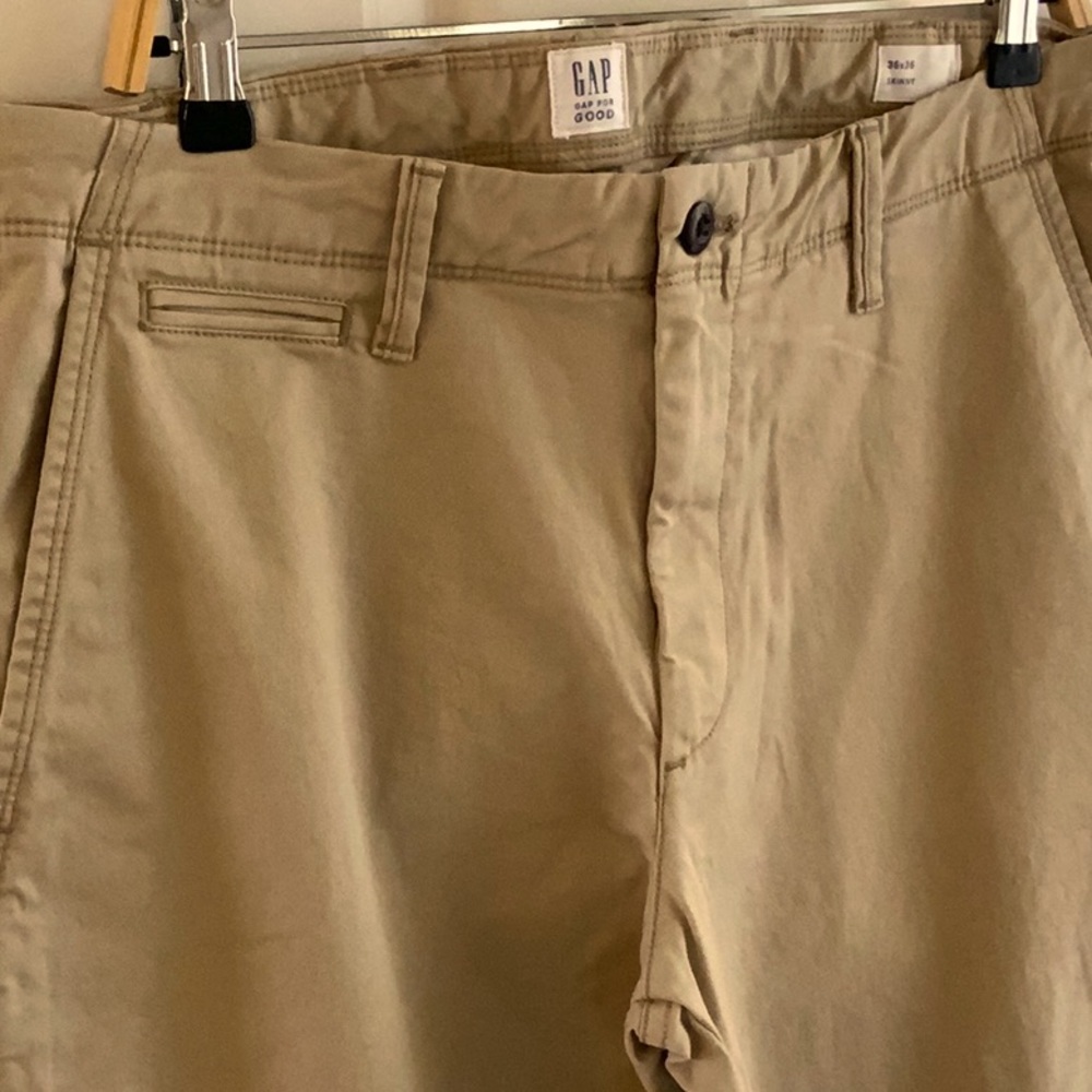 NWOT Men’s Gap for Good Tan Chino’s. 36” 36” skinny